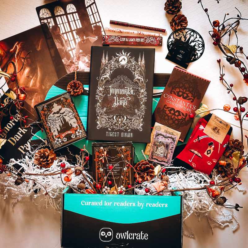 Абонаментна кутия с книги от Owlcrate