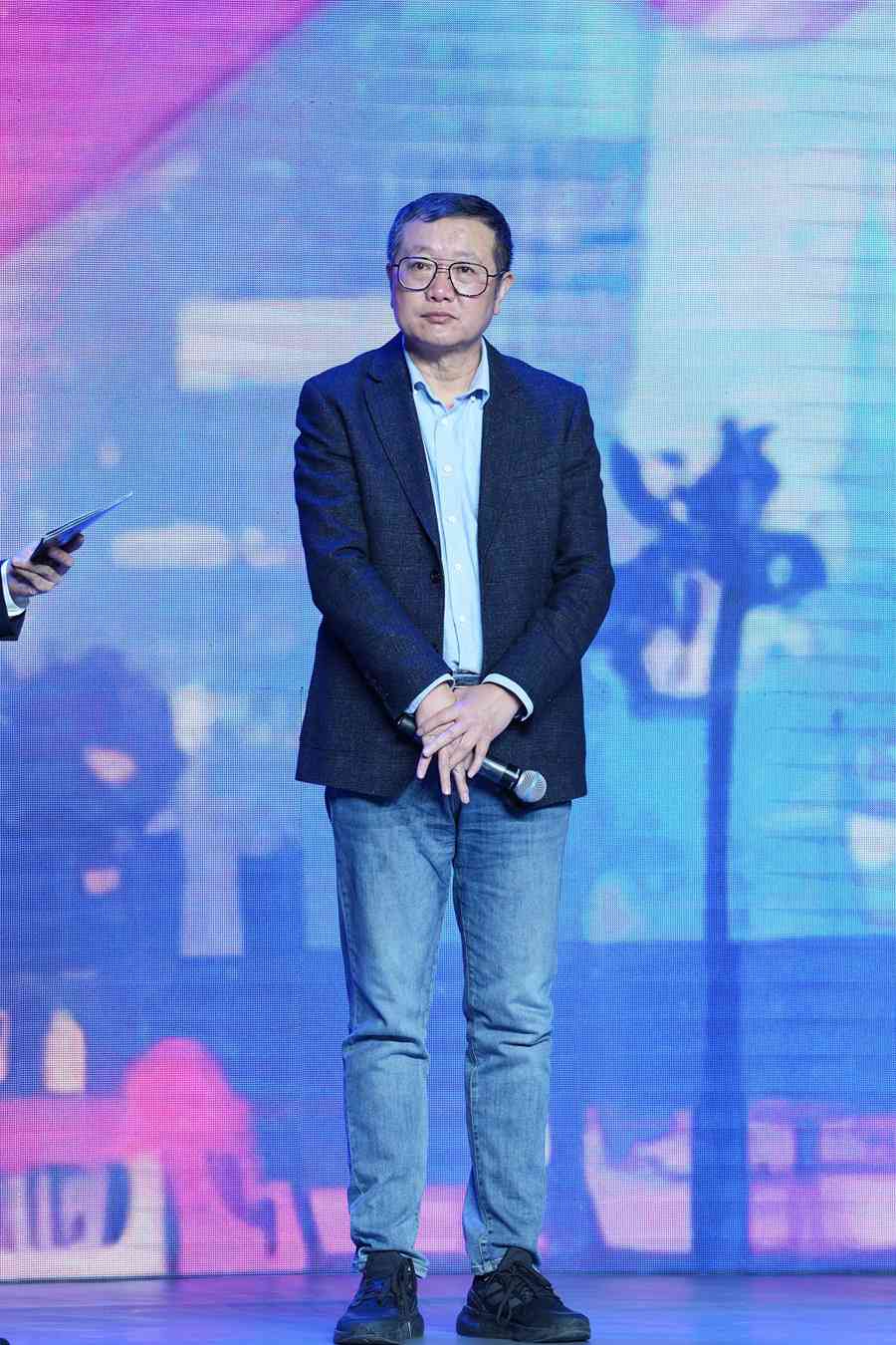 Лиу Цъсин