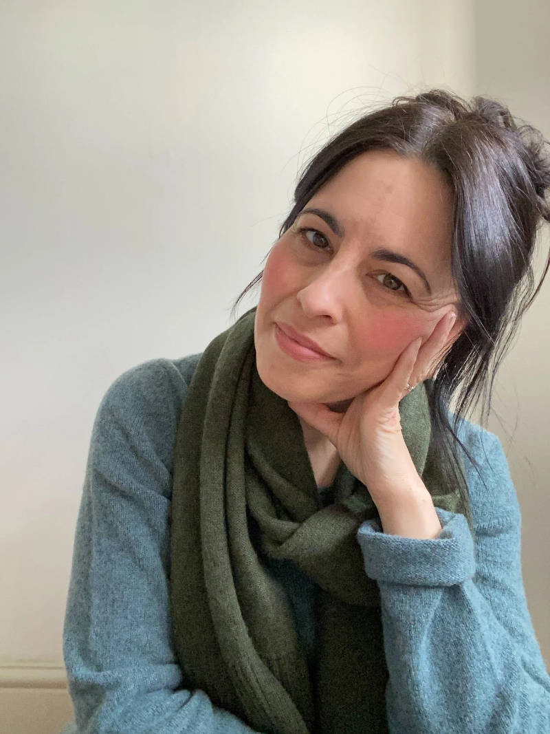 Флорънс Нап (Florence Knapp) е британска писателка. Творчеството й се позиционира в полето на съвременната литературна проза, където фокусът пада върху вътрешния свят на героите, паметта и неизказаното.