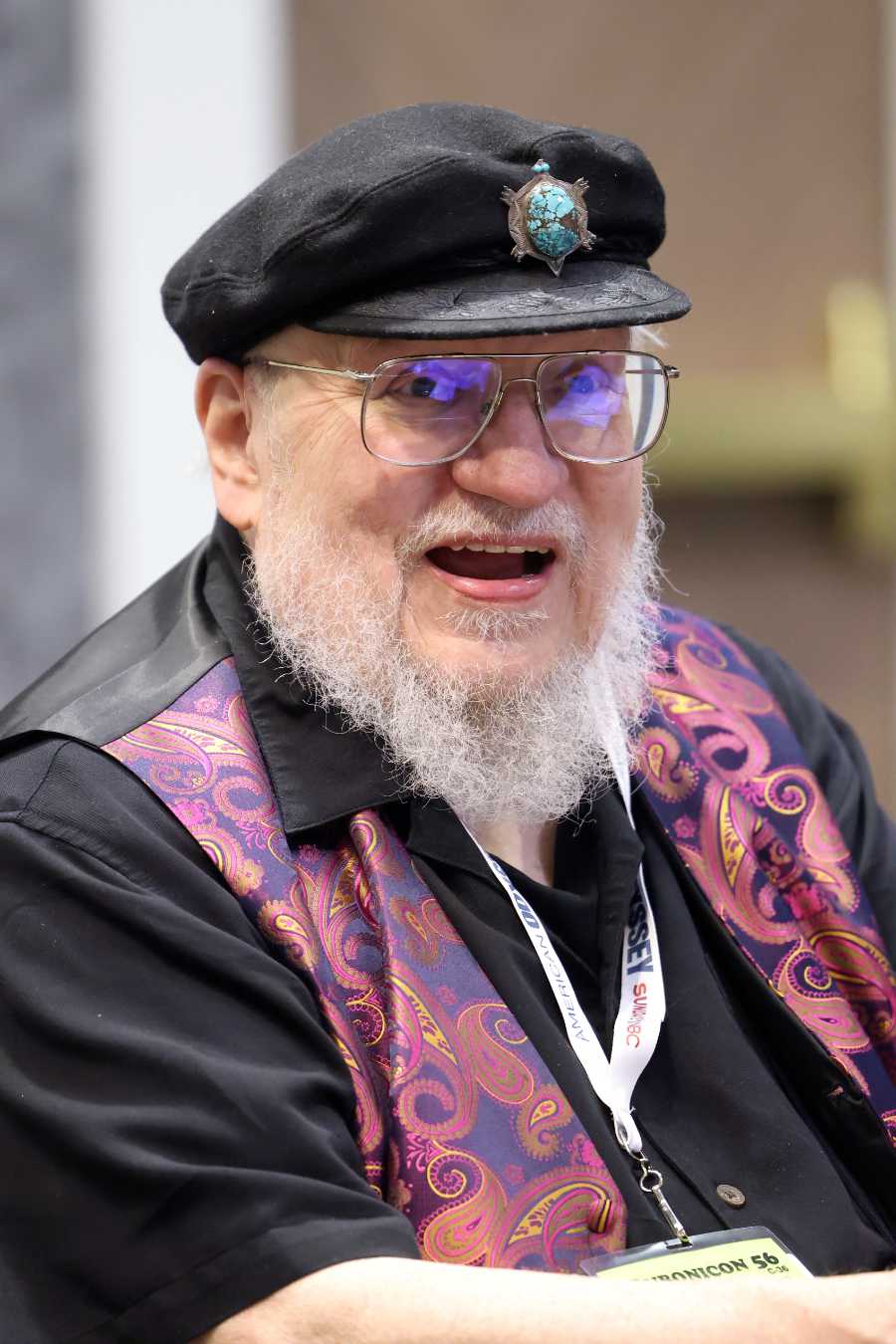 Джордж Реймънд Ричард Мартин е американски писател, сценарист и редактор, смятан за един от най-влиятелните автори на съвременното фентъзи. Световна известност му носи епичната поредица Песен за огън и лед, вдъхновила хитовия сериал Game of Thrones.